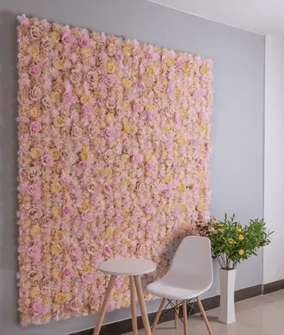 Blumenwand Rosa Komposition